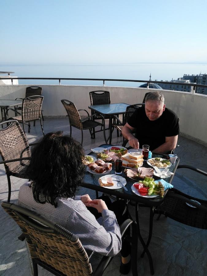 Penthouse Hotel Batumi Eksteriør billede